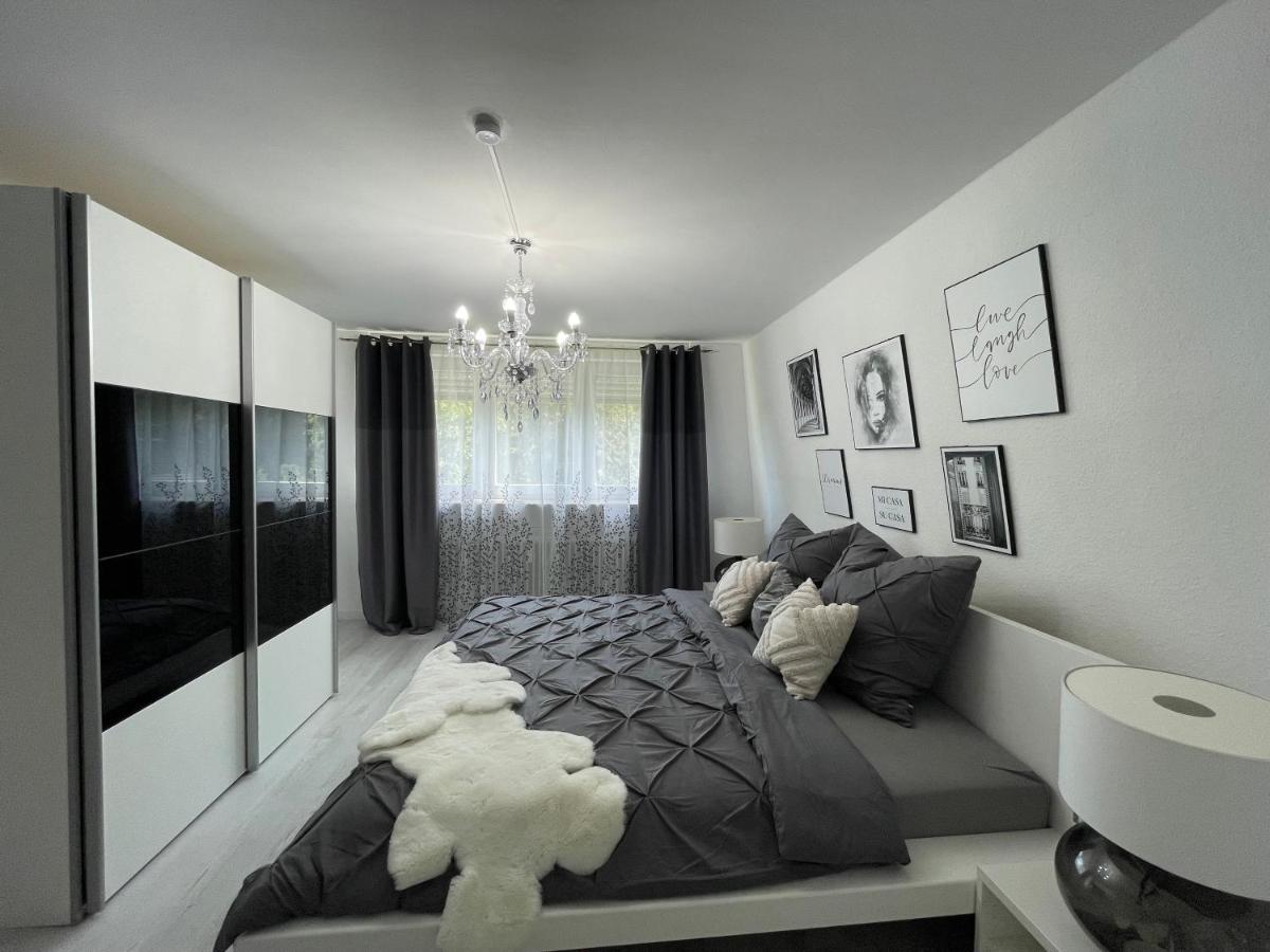 Luxus Apartment Am Fremersberg - Zentral - Mit Sauna & Badewanne بادن بادن المظهر الخارجي الصورة